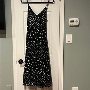 Elegant Black Background Cream Floral Women's Dress size large